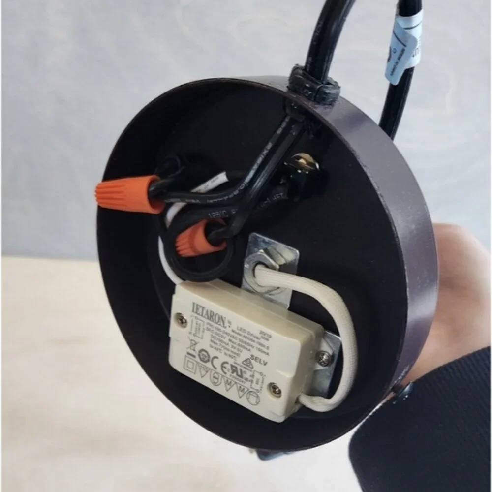 Wall‎ Mounted Plug In Adjustable Reading Lamp - Picture 3 of 10